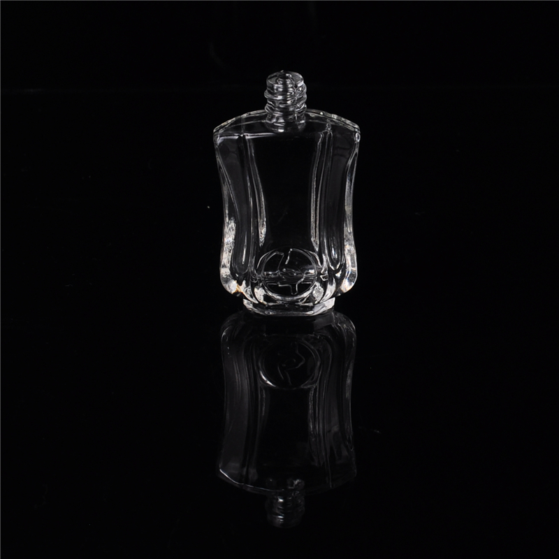 rectángulo de vidrio en forma de botellas de perfume de fábrica