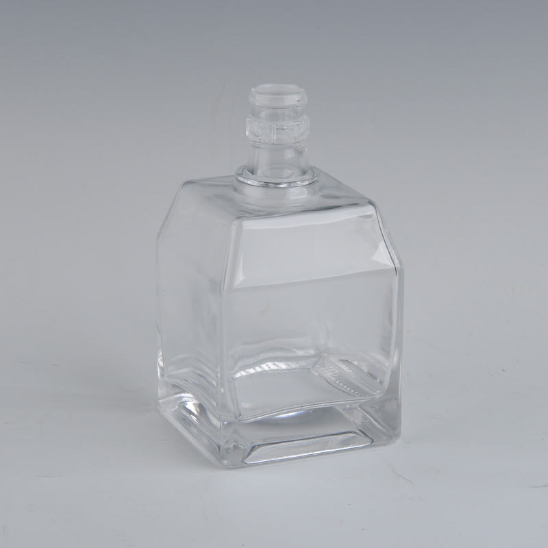 round glass perfume bottle with 530ml