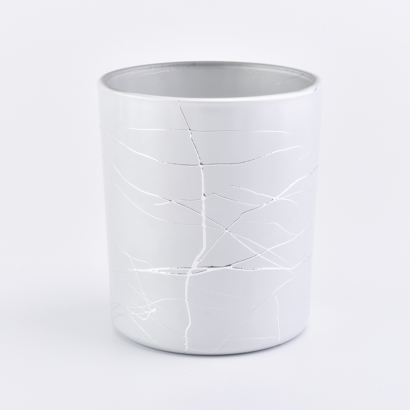 srebrny biały szklany świecznik do dekoracji wnętrz