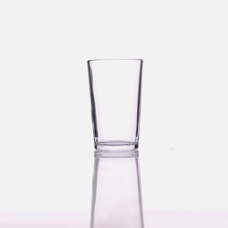 钢化玻璃水杯