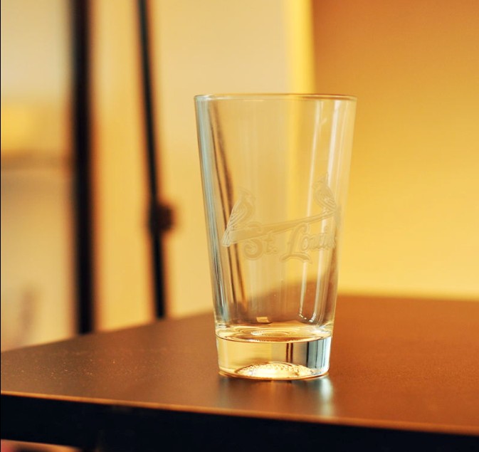 vetro trasparente di acqua potabile / acqua di vetro / bere tazza