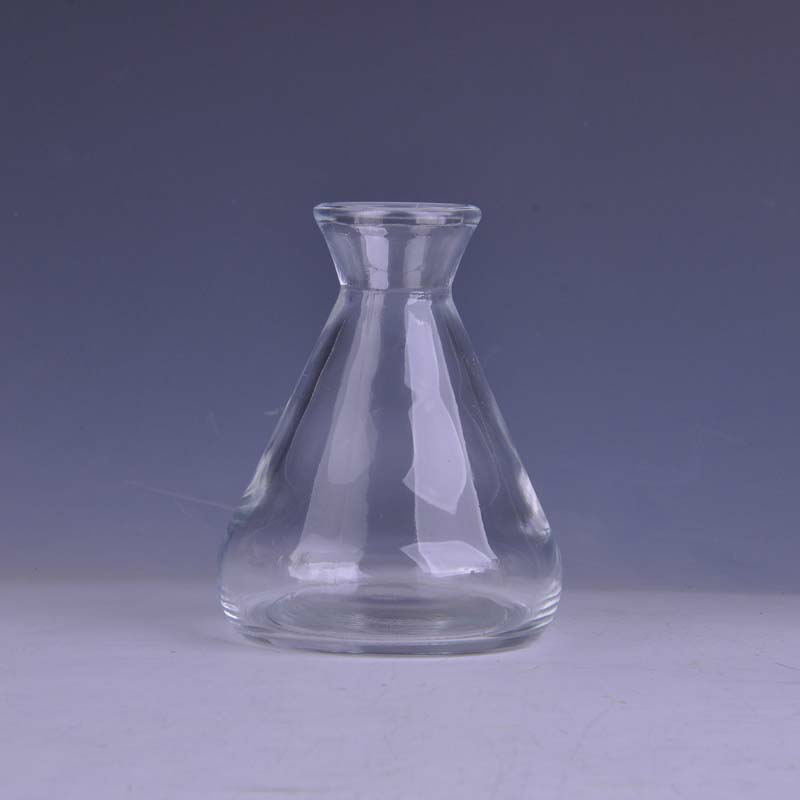 100ミリリットルの透明ガラス製香水瓶