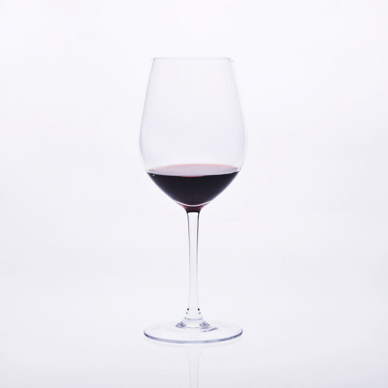 verres à vin d'une capacité 530ml