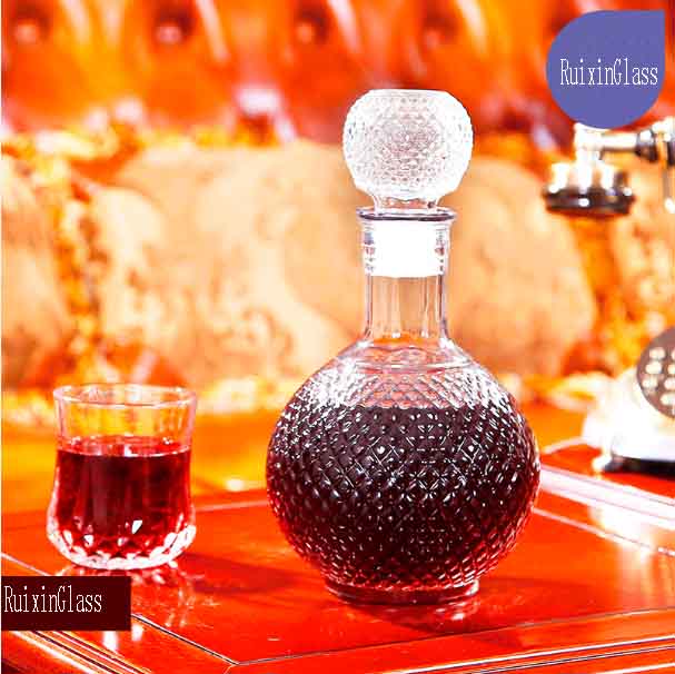 China glass decanter with stopper supplier