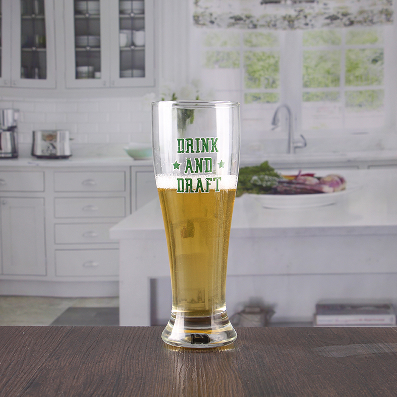 China tall pilsner beer glass with custom logo manufacturer