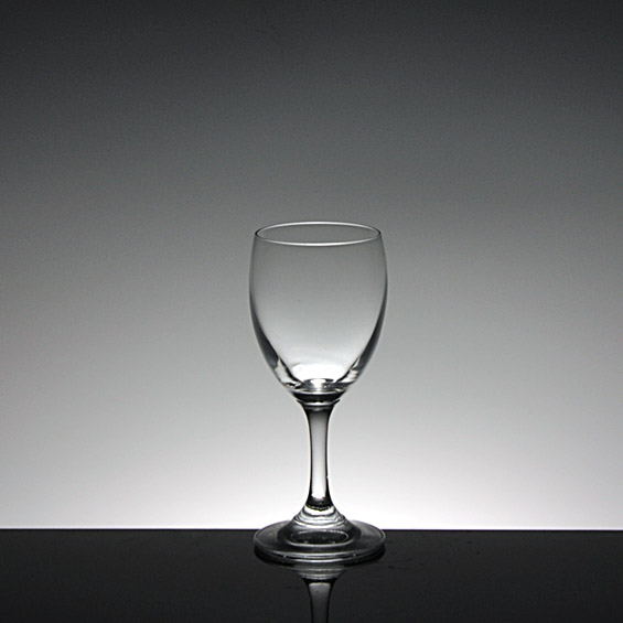 Diversi tipi di bicchieri Bicchieri bicchieri vetro all'ingrosso, vino in vendita