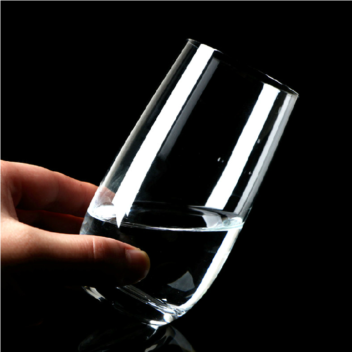 coppe per bere in vetro per i tipi di vendita di bicchieri di bevande all'ingrosso