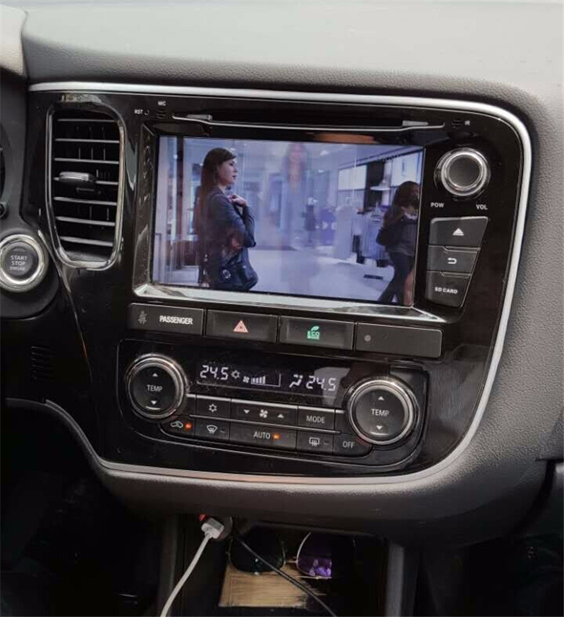 DVD carro para Mitsubishi Outlander 2015