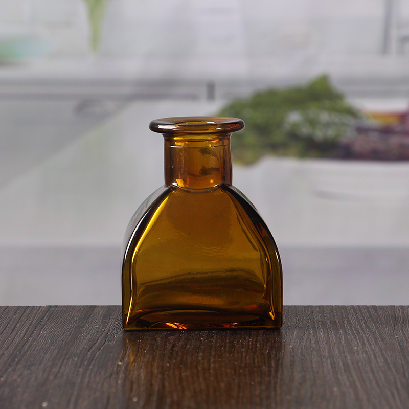 Fabricant de bouteille d'aromathérapie en verre ambré de 150 ml