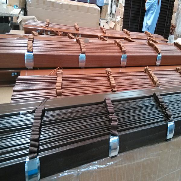 Persianas de madera de Paulownia proveedor China, obturador de madera del color del OEM en China