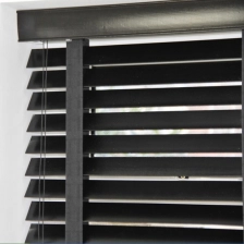 China Wholesale Competive Price Decorative Wooden Blinds Manual Venetian Blinds/Shutters/Shades/Curtain manufacturer