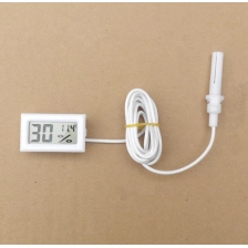 China TMP-10-1 Digital Portable Thermometer with Probe manufacturer