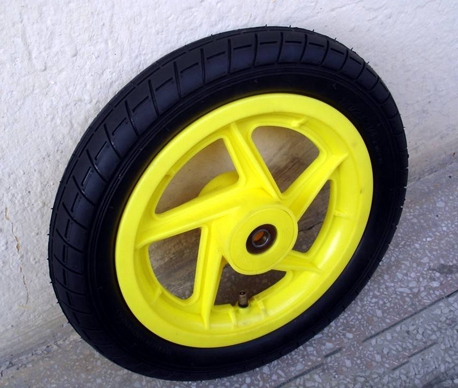 中国供应商防滑耐磨的聚氨酯泡沫轮胎热推车轮胎PU发泡轮胎