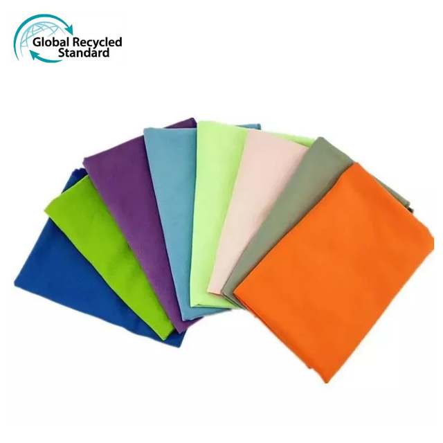 GRS gecertificeerde RPET gerecycled polyester materiaal microvezel handdoek