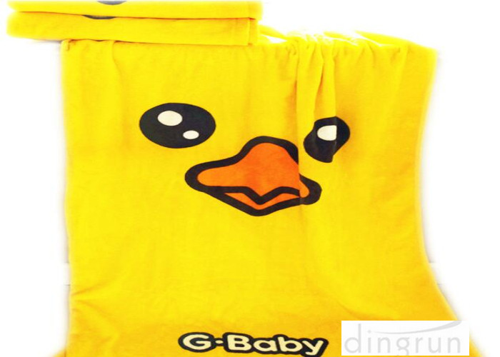 Engrosado, suave pato dibujos animados amarillo personalizado impresa toalla de playa 70 * 140 cm