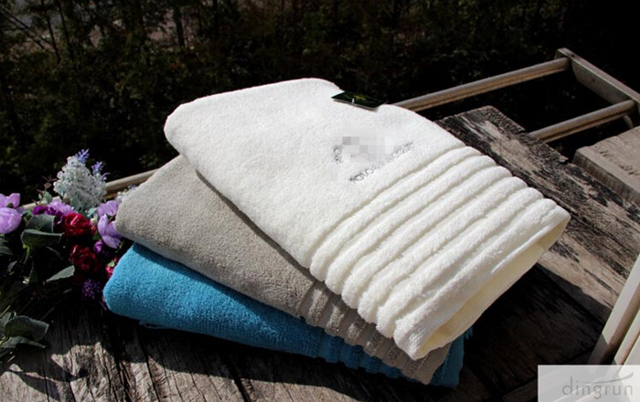 toalla de baño del algodón
