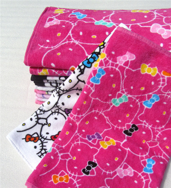 Hello Kitty的印花沙滩巾