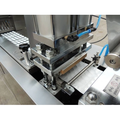 Automatic Small Blister Packing Machine Aluminum Plastic Tablet Blister Packing Machine