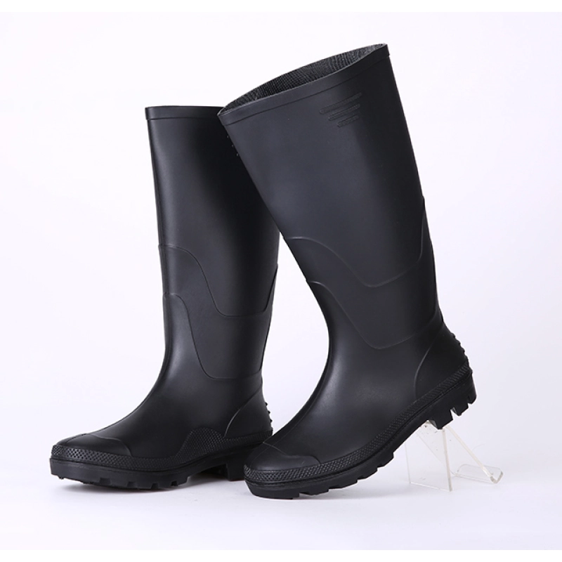 China Waterproof cheap black rain boots pvc manufacturer