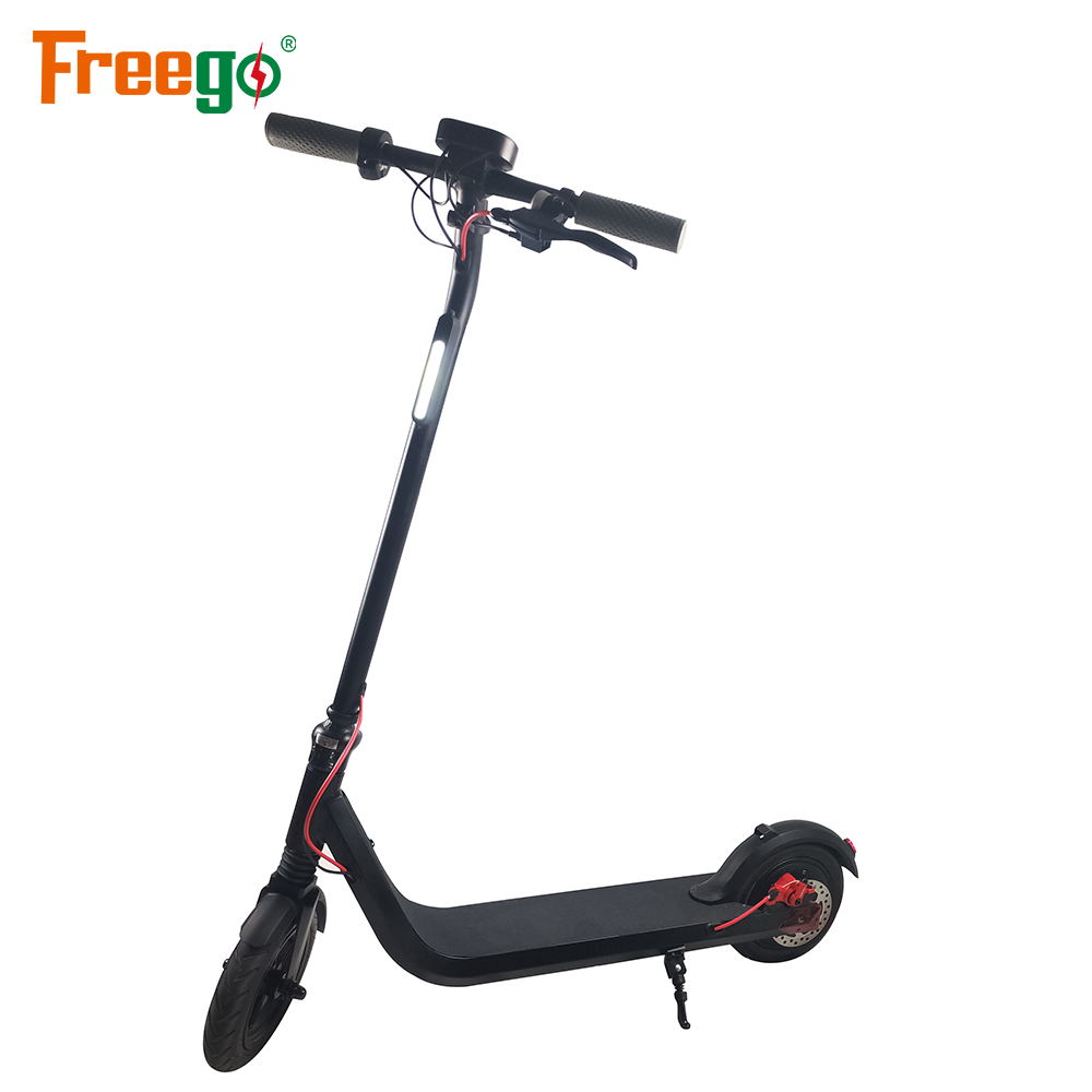 Chine 2020 Hot Two Wheels 8.5 pouces Pneu pliable sans gonflage Pas cher Freego Electric Kick Scooter fabricant