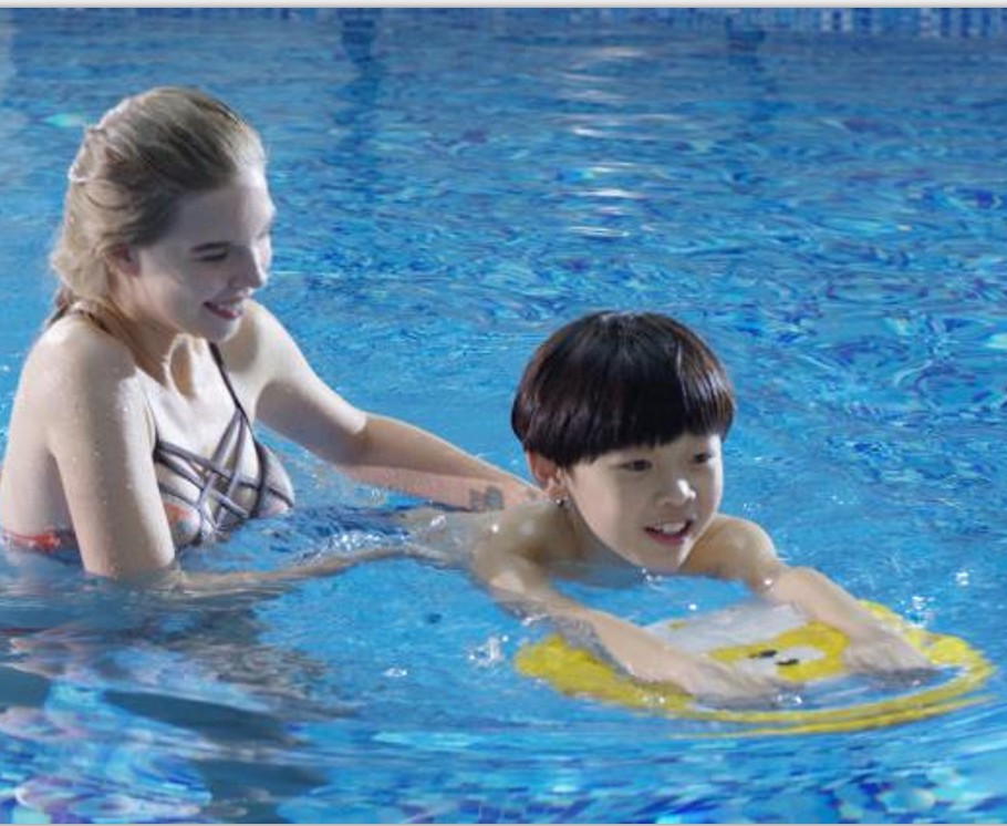 China 2020  electric scooter in water for swimming manufacturer