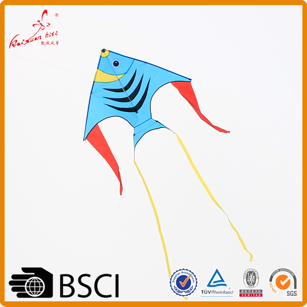 2017 Weifang new design chinese easy to fly  delta fish shaped kite