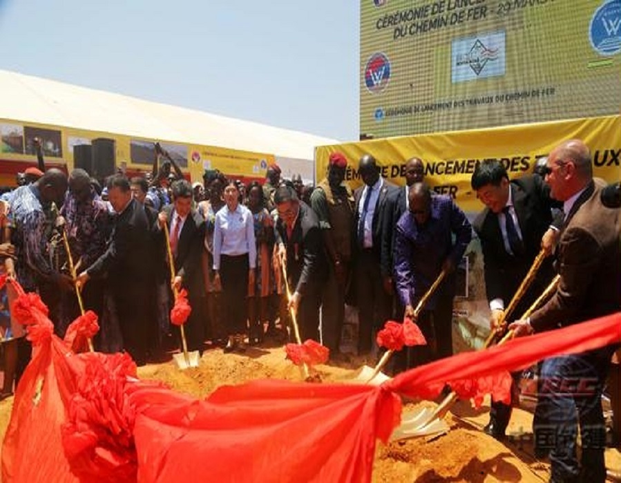 Construction du premier chemin de fer moderne en Guinée à l'étude et conception en Chine