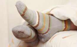 Pés de dormir de inverno frio como fazer?