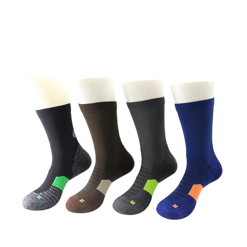 Fabricantes de calcetines deportivos personalizados, China Calcetines deportivos personalizados proveedores