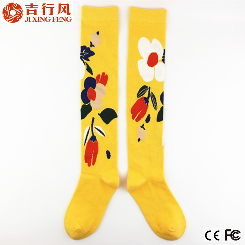 중국어 전문 양말 제조 업체, 도매 뜨거운 판매 꽃 니트 무릎 높이 여자 양말