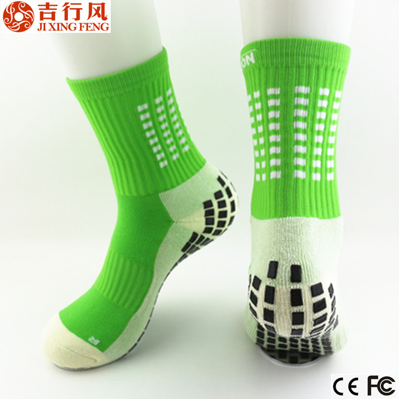 Wholesale customized fashion green cotton nylon non slip sport socks