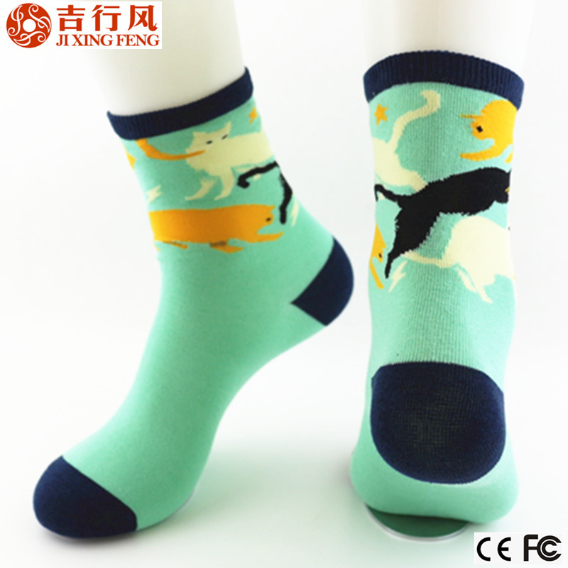 fashion style hot sale socks for women,made of cotton,customized jacquard pattern