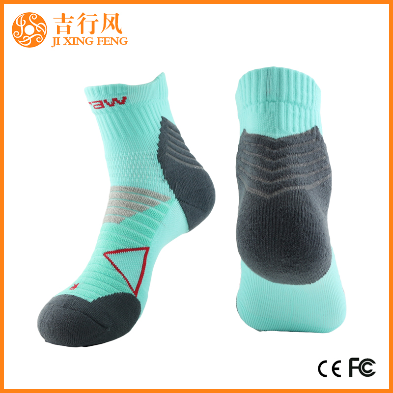 uomini elite sport calze fornitori e produttori Cina all'ingrosso strisce crew socks