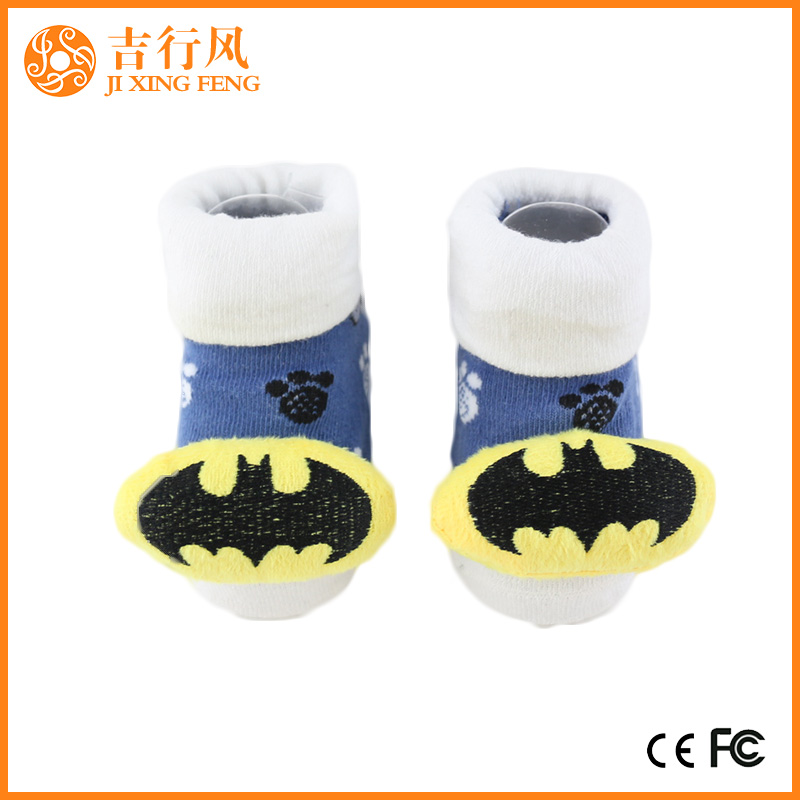 新生児の動物の靴下サプライヤーとメーカー中国の卸売赤ちゃんのドレスソックス