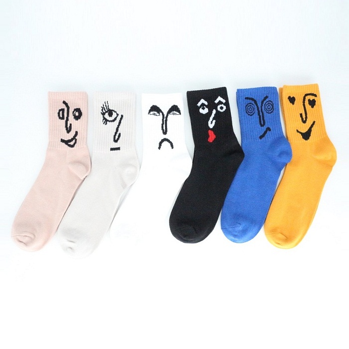 Vrouwen kleurrijke katoenen sokken, groothandel vrouwen kleurrijke sokken te koop, vrouwen koele gekke sokken China