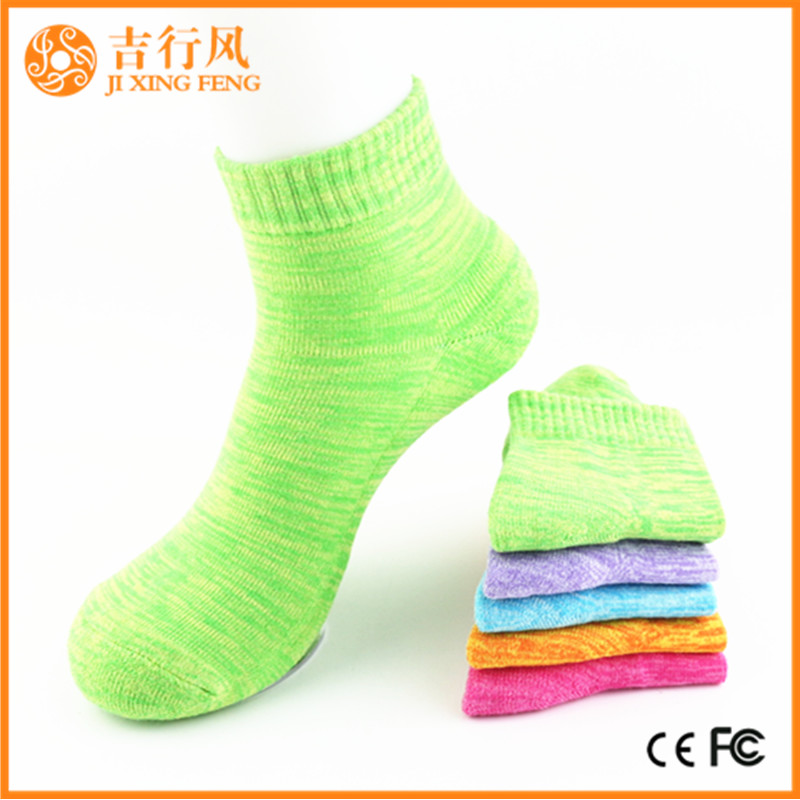 calcetines de algodón de las mujeres proveedores y fabricantes producir calcetines de invierno de algodón caliente