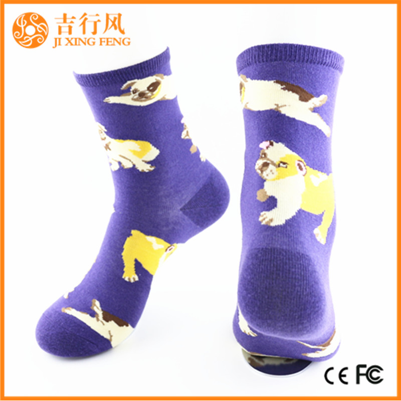 Frauen weiche Socken Lieferanten und Hersteller Großhandel benutzerdefinierte Cartoon Muster Socken